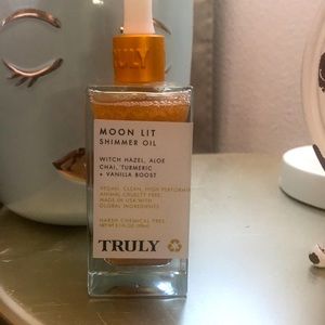 Rare Truly Moon Lit shimmer oil , new and rare ...